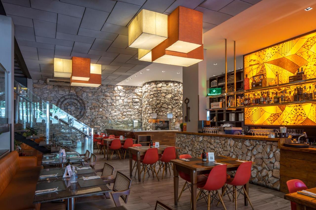 מלון Radisson Blu Belo Horizonte Savassi מראה חיצוני תמונה Interior of a restaurant