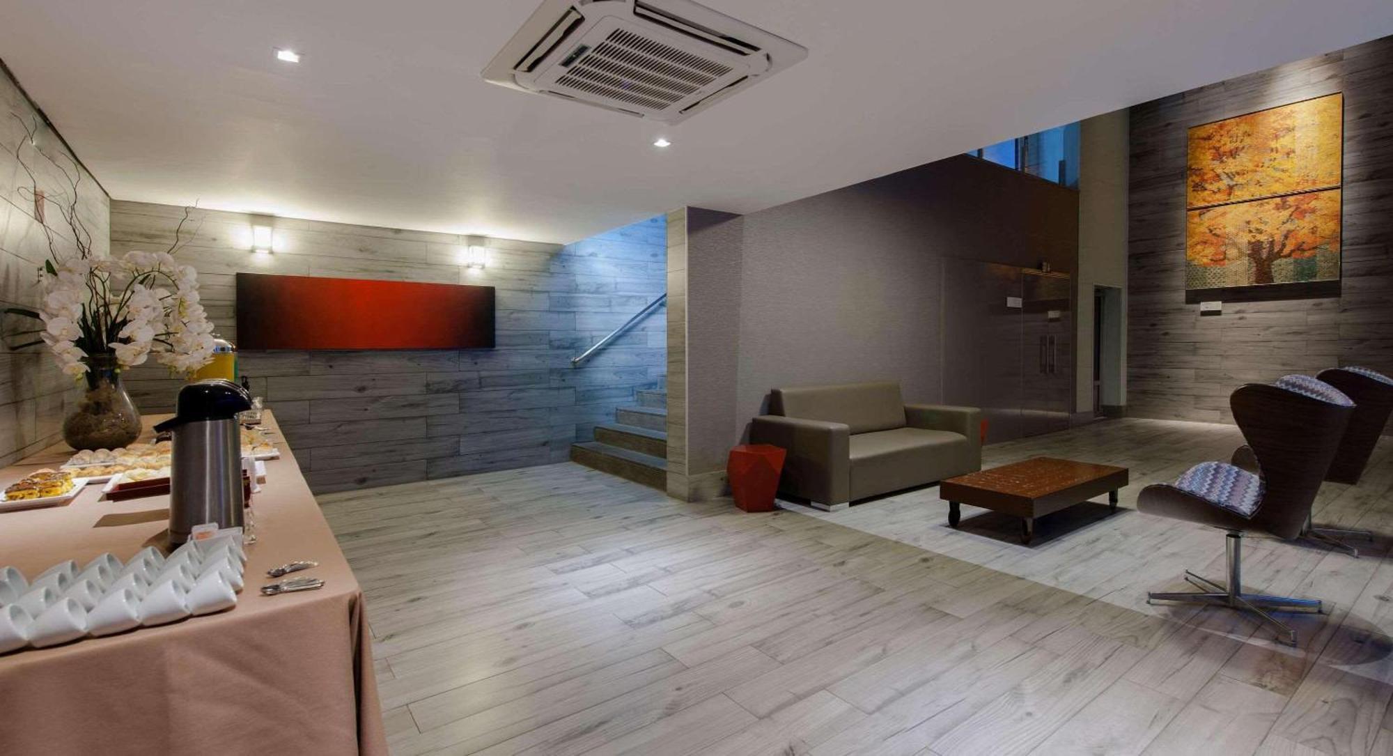מלון Radisson Blu Belo Horizonte Savassi מראה חיצוני תמונה Lobby